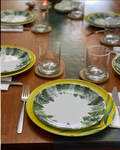 Supra-reciclaje Mesa de comedor con rio de resina